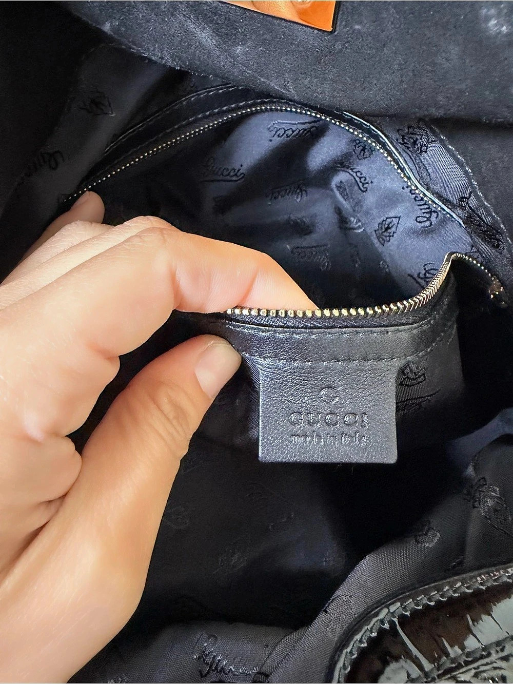 Gucci Indy Hobo Bag Black - Picture 10 of 14